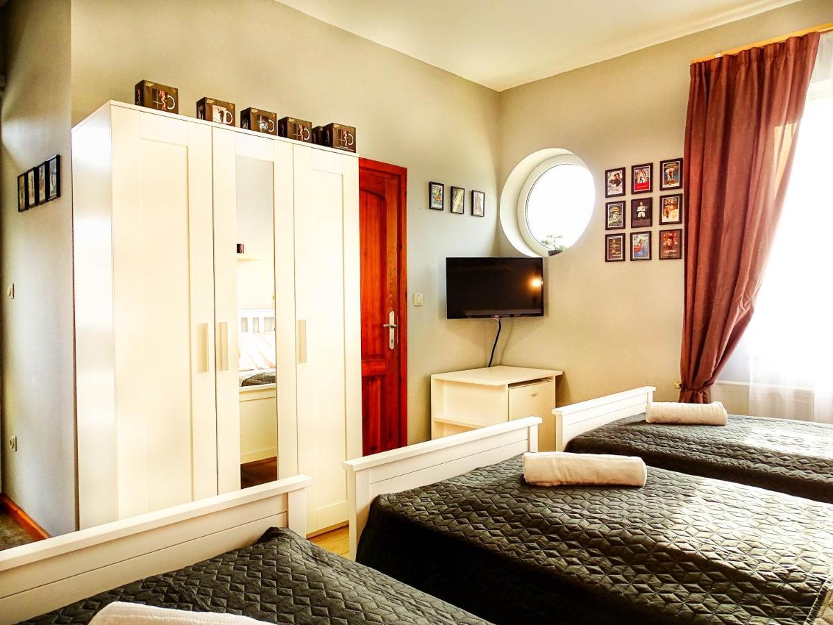 Notafa Vendeghaz Eger Hotel Ngoại thất bức ảnh
