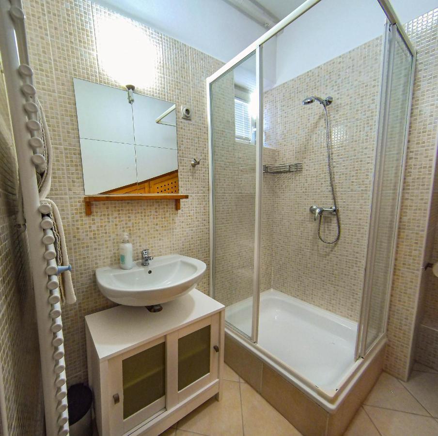 Notafa Vendeghaz Eger Hotel Ngoại thất bức ảnh